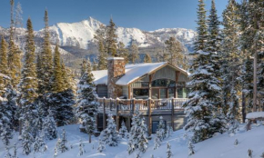ML Grey Moose Lodge